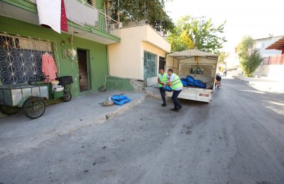 Bayraklı’da ihtiyaç sahiplerine yakacak desteği